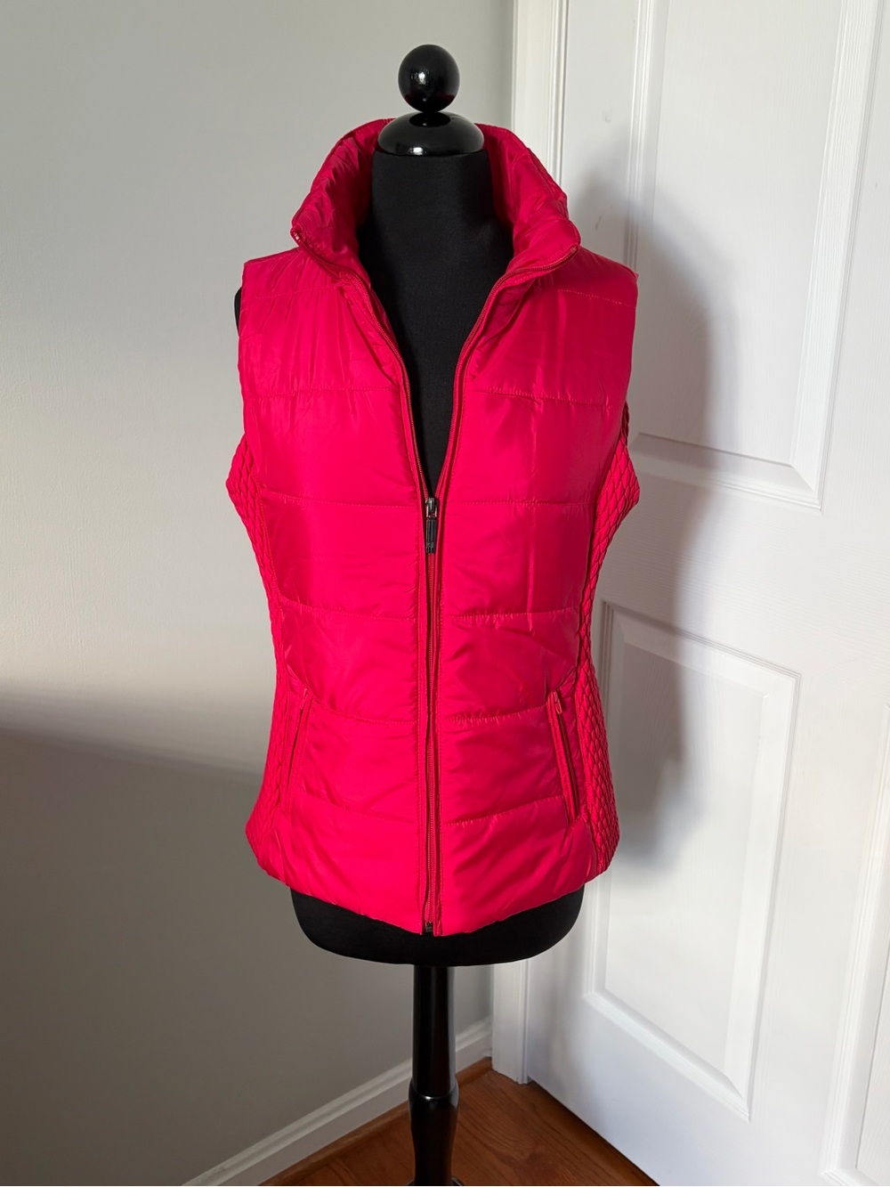 Liz Claiborne, Red, Puffer Vest, Zipper Front, Snaps, Zippered Pockets, Sz Small